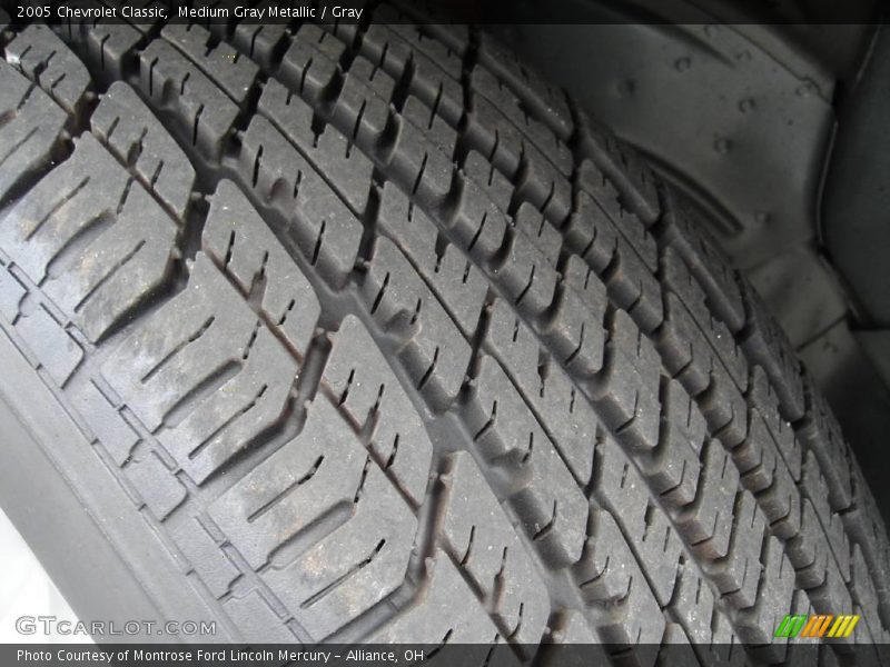 Medium Gray Metallic / Gray 2005 Chevrolet Classic