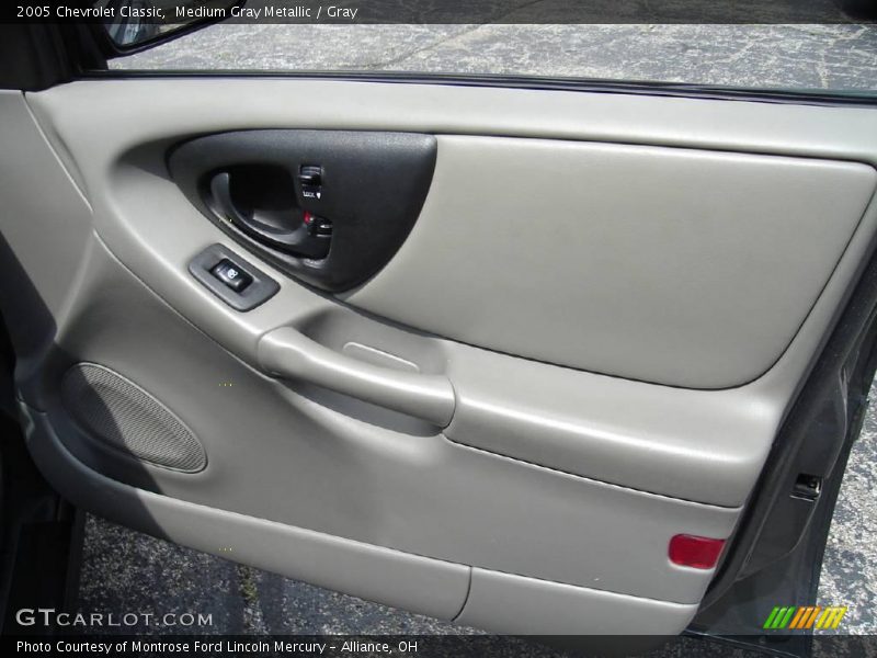 Medium Gray Metallic / Gray 2005 Chevrolet Classic