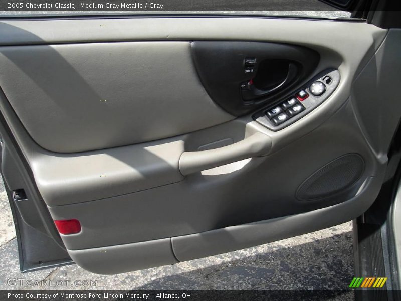 Medium Gray Metallic / Gray 2005 Chevrolet Classic