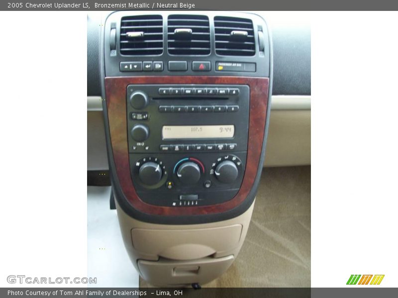 Bronzemist Metallic / Neutral Beige 2005 Chevrolet Uplander LS