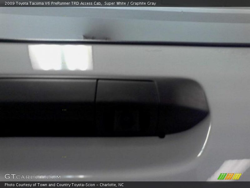 Super White / Graphite Gray 2009 Toyota Tacoma V6 PreRunner TRD Access Cab