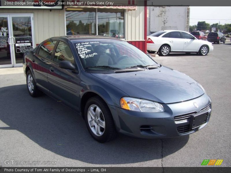Steel Blue Pearl / Dark Slate Gray 2002 Dodge Stratus SE Sedan