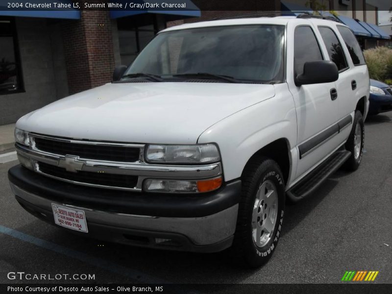 Summit White / Gray/Dark Charcoal 2004 Chevrolet Tahoe LS