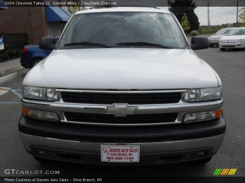 Summit White / Gray/Dark Charcoal 2004 Chevrolet Tahoe LS