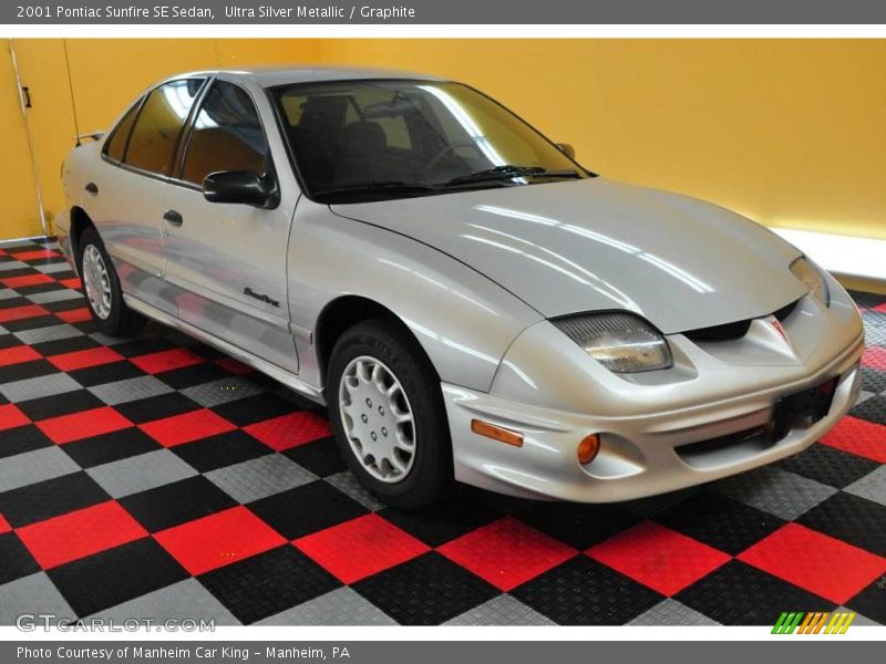 Ultra Silver Metallic / Graphite 2001 Pontiac Sunfire SE Sedan