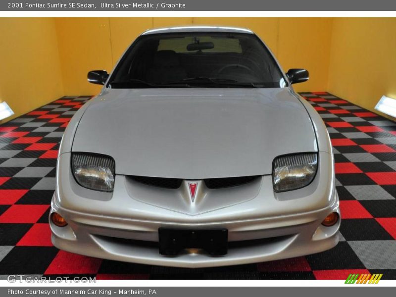 Ultra Silver Metallic / Graphite 2001 Pontiac Sunfire SE Sedan