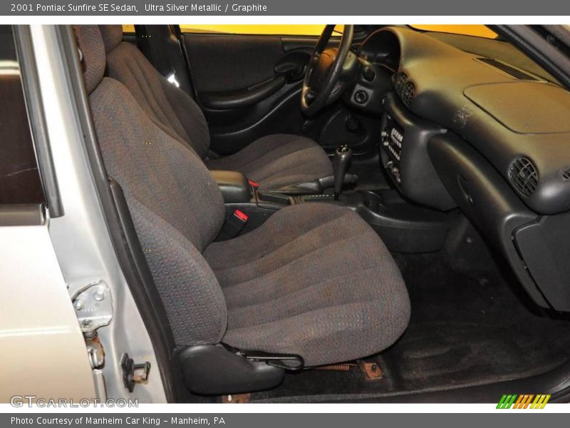 Ultra Silver Metallic / Graphite 2001 Pontiac Sunfire SE Sedan
