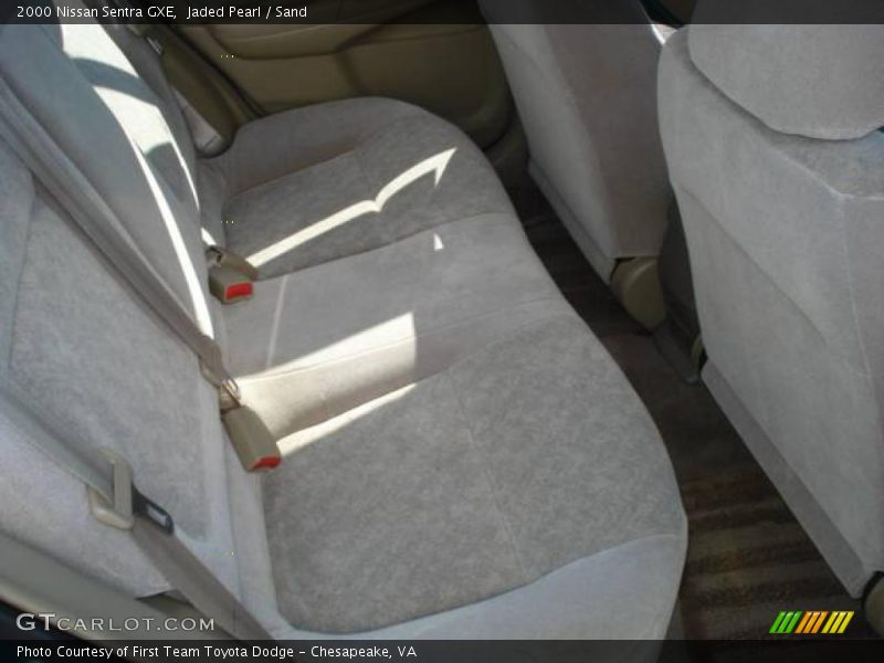 Jaded Pearl / Sand 2000 Nissan Sentra GXE