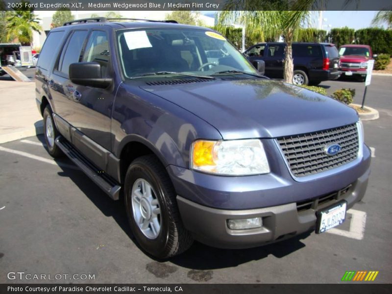 Medium Wedgewood Blue / Medium Flint Grey 2005 Ford Expedition XLT