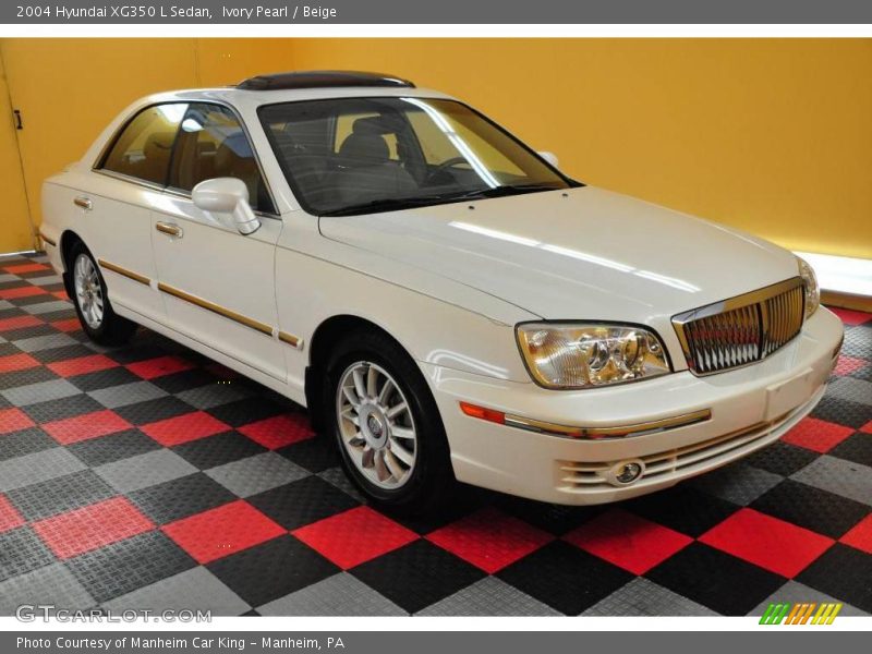Ivory Pearl / Beige 2004 Hyundai XG350 L Sedan