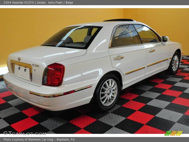 Ivory Pearl / Beige 2004 Hyundai XG350 L Sedan