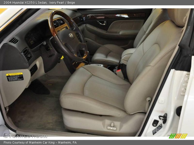 Ivory Pearl / Beige 2004 Hyundai XG350 L Sedan