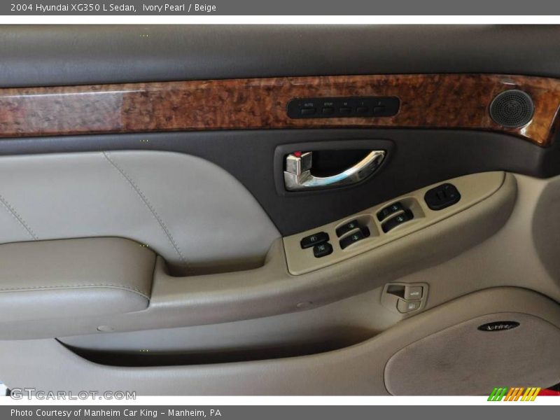 Ivory Pearl / Beige 2004 Hyundai XG350 L Sedan