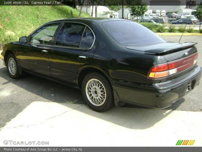 Cypress Pearl / Tan 1996 Infiniti I 30