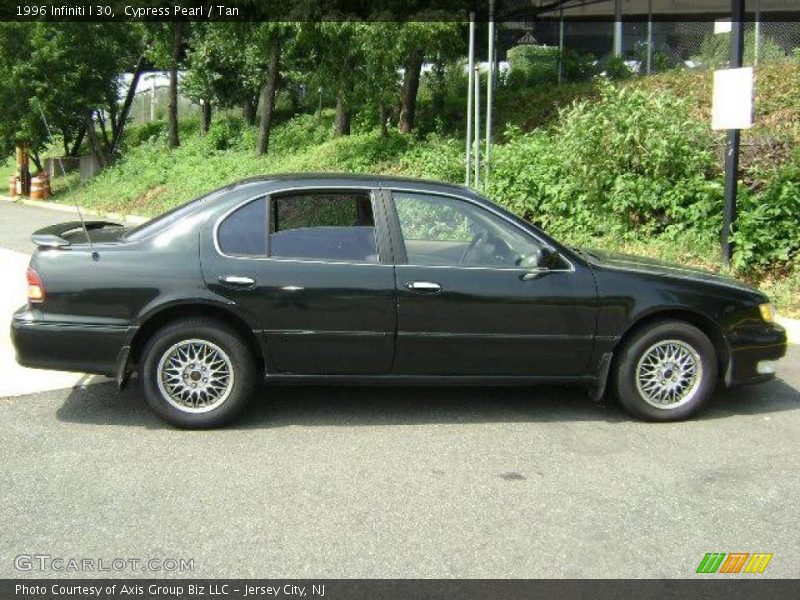 Cypress Pearl / Tan 1996 Infiniti I 30