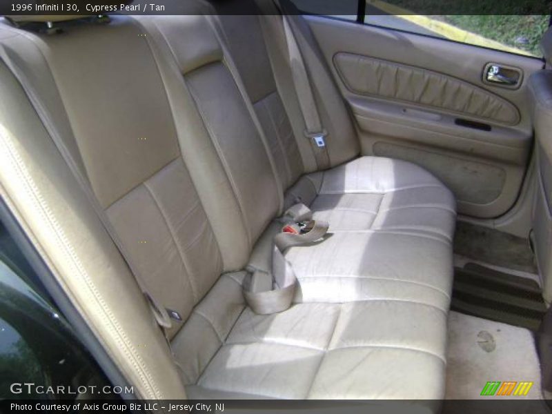 Cypress Pearl / Tan 1996 Infiniti I 30