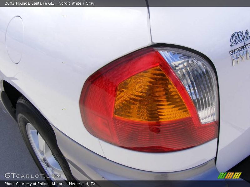 Nordic White / Gray 2002 Hyundai Santa Fe GLS