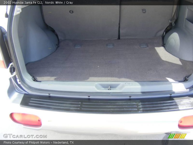 Nordic White / Gray 2002 Hyundai Santa Fe GLS