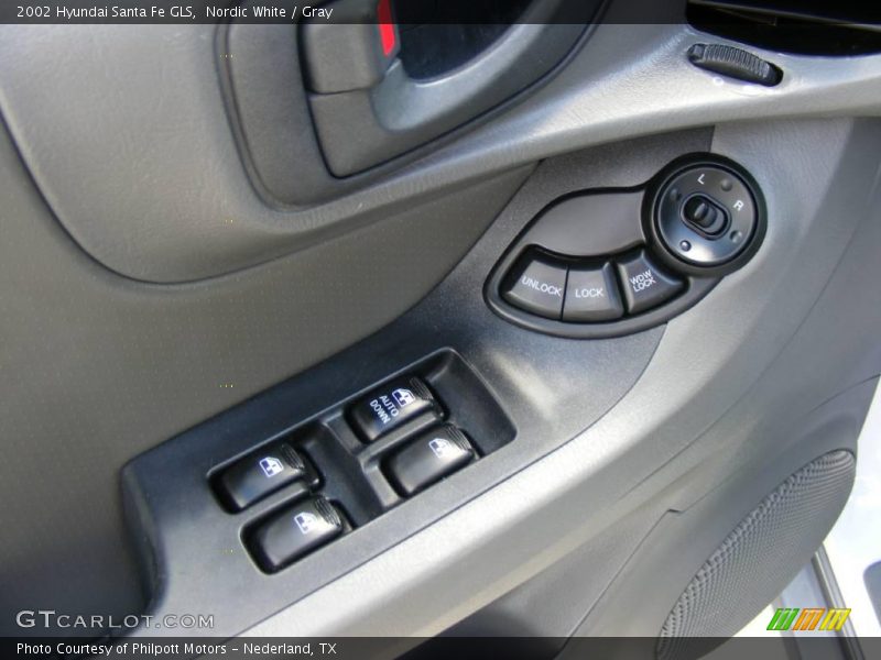 Nordic White / Gray 2002 Hyundai Santa Fe GLS