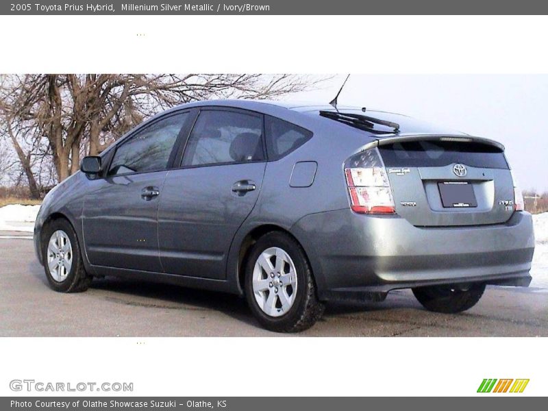 Millenium Silver Metallic / Ivory/Brown 2005 Toyota Prius Hybrid