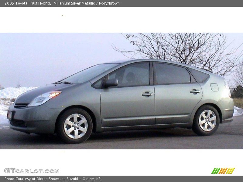 Millenium Silver Metallic / Ivory/Brown 2005 Toyota Prius Hybrid
