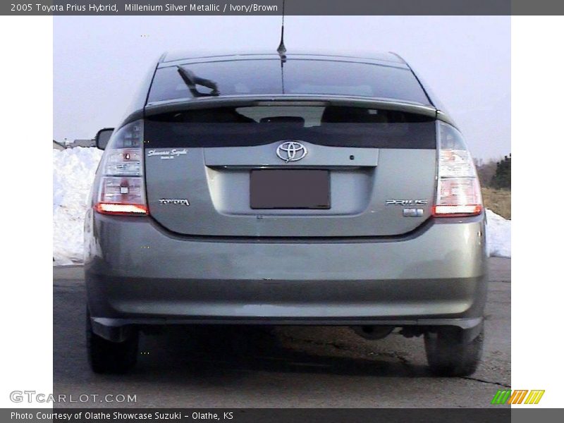 Millenium Silver Metallic / Ivory/Brown 2005 Toyota Prius Hybrid