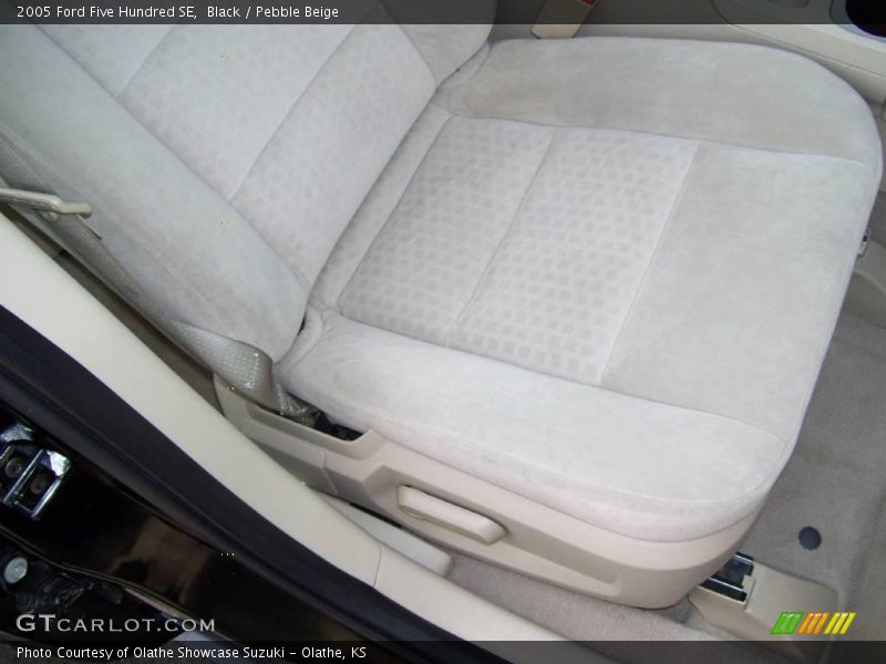 Black / Pebble Beige 2005 Ford Five Hundred SE