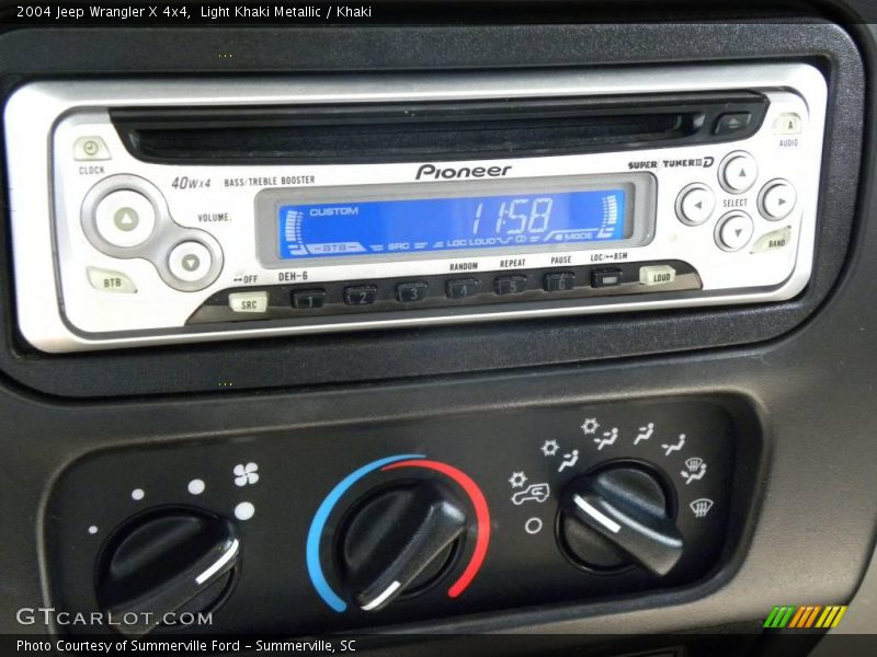 Light Khaki Metallic / Khaki 2004 Jeep Wrangler X 4x4