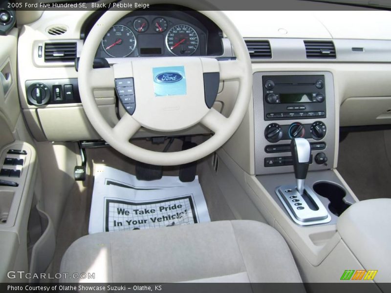 Black / Pebble Beige 2005 Ford Five Hundred SE