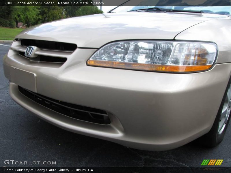 Naples Gold Metallic / Ivory 2000 Honda Accord SE Sedan