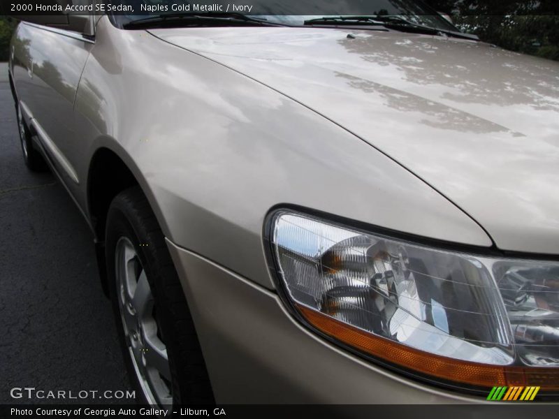 Naples Gold Metallic / Ivory 2000 Honda Accord SE Sedan