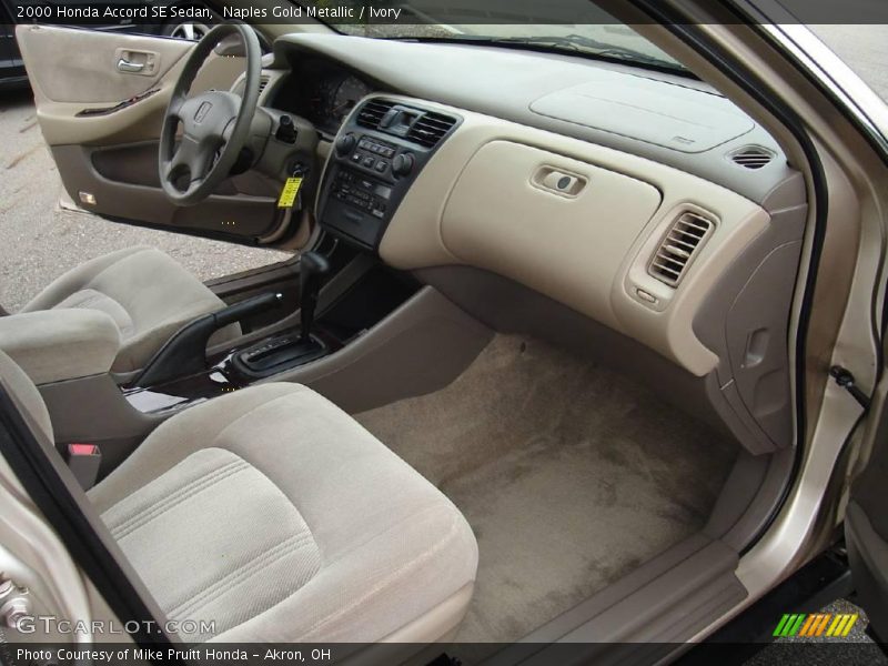 Naples Gold Metallic / Ivory 2000 Honda Accord SE Sedan
