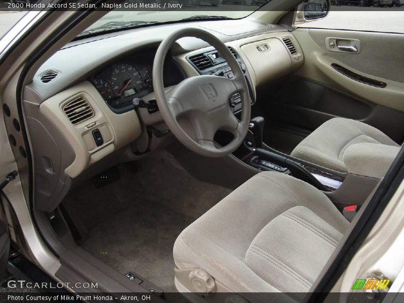 Naples Gold Metallic / Ivory 2000 Honda Accord SE Sedan
