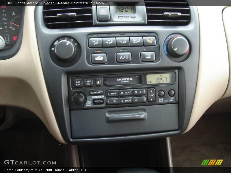 Naples Gold Metallic / Ivory 2000 Honda Accord SE Sedan