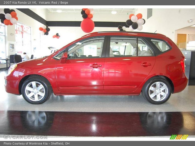 Volcanic Red / Beige 2007 Kia Rondo LX V6