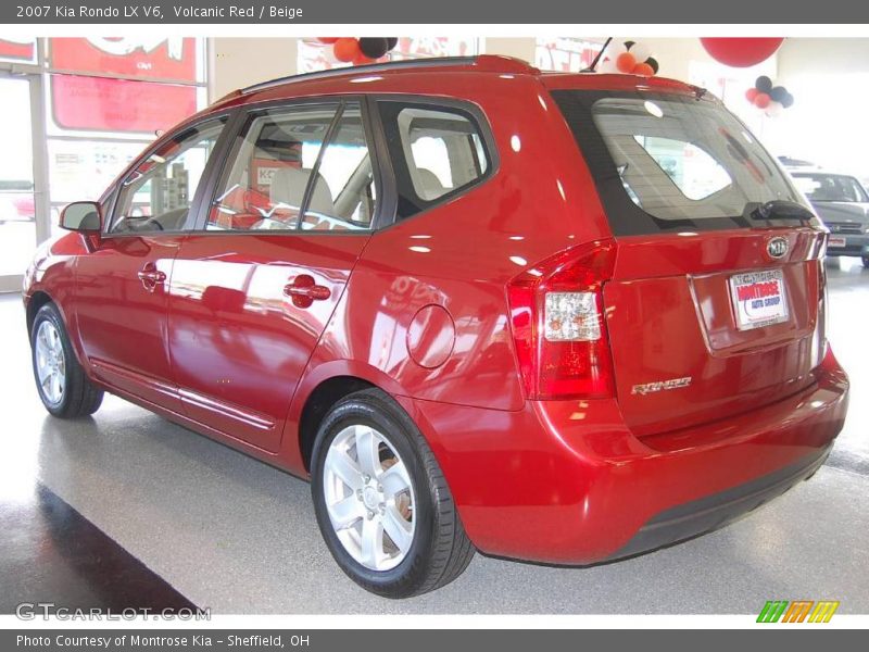 Volcanic Red / Beige 2007 Kia Rondo LX V6