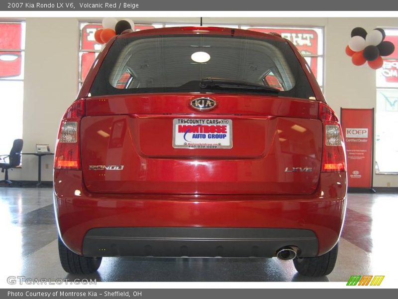 Volcanic Red / Beige 2007 Kia Rondo LX V6