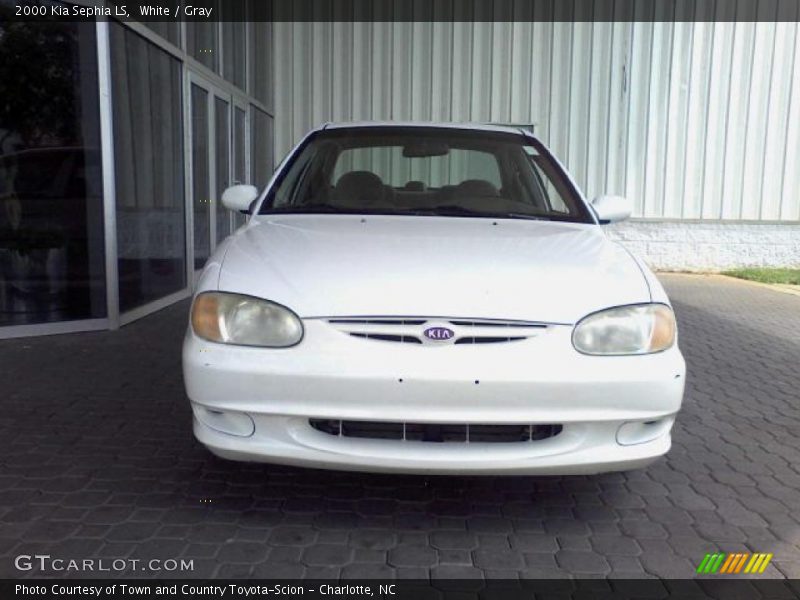 White / Gray 2000 Kia Sephia LS