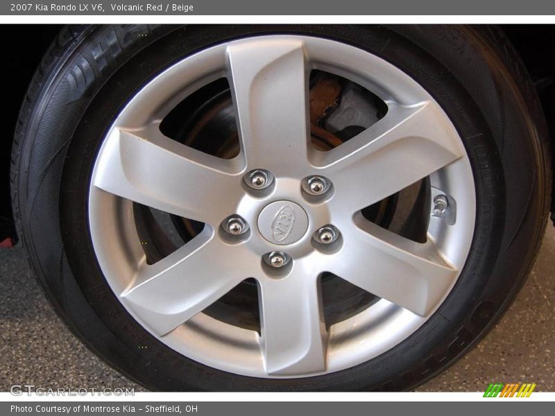 Volcanic Red / Beige 2007 Kia Rondo LX V6