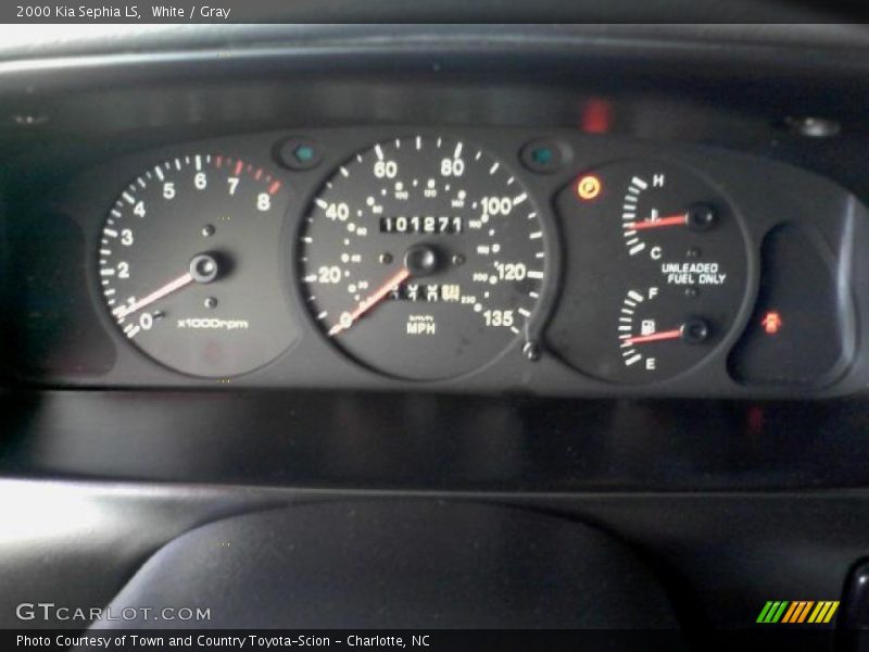 White / Gray 2000 Kia Sephia LS