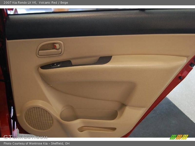 Volcanic Red / Beige 2007 Kia Rondo LX V6