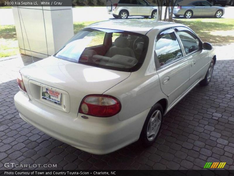 White / Gray 2000 Kia Sephia LS