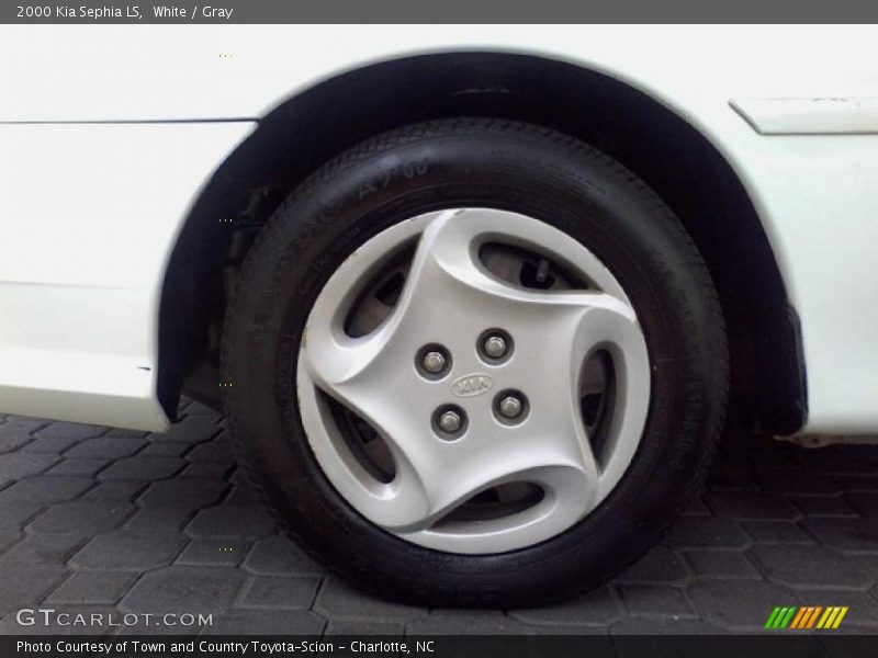 White / Gray 2000 Kia Sephia LS