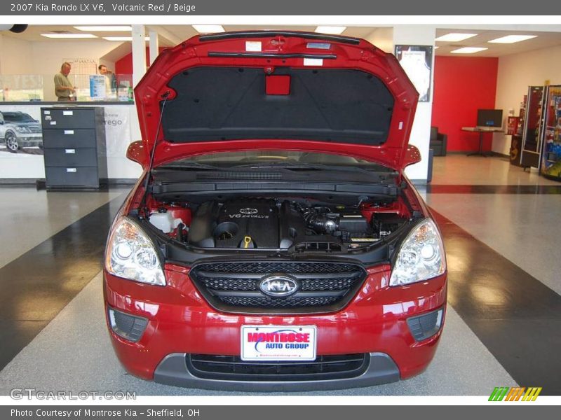 Volcanic Red / Beige 2007 Kia Rondo LX V6