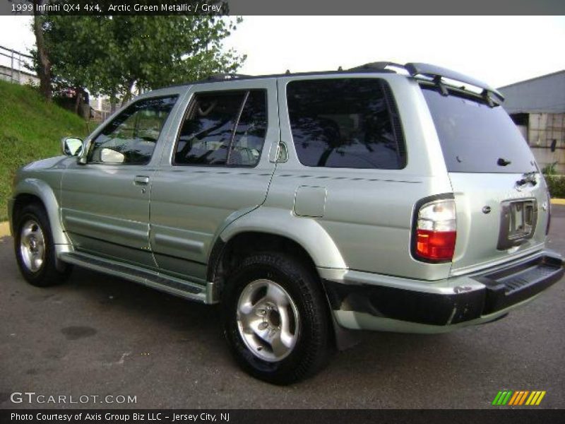 Arctic Green Metallic / Grey 1999 Infiniti QX4 4x4