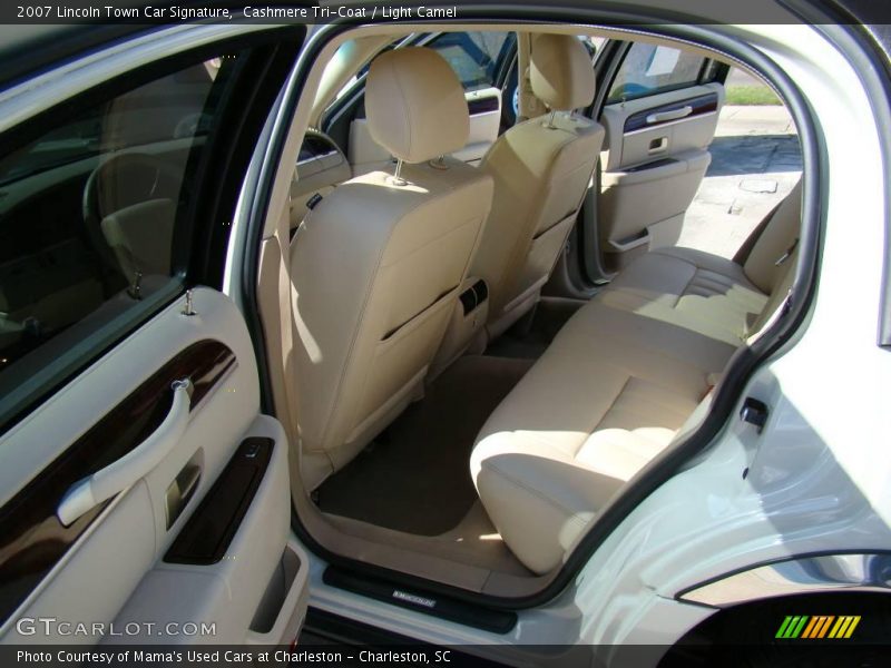 Cashmere Tri-Coat / Light Camel 2007 Lincoln Town Car Signature