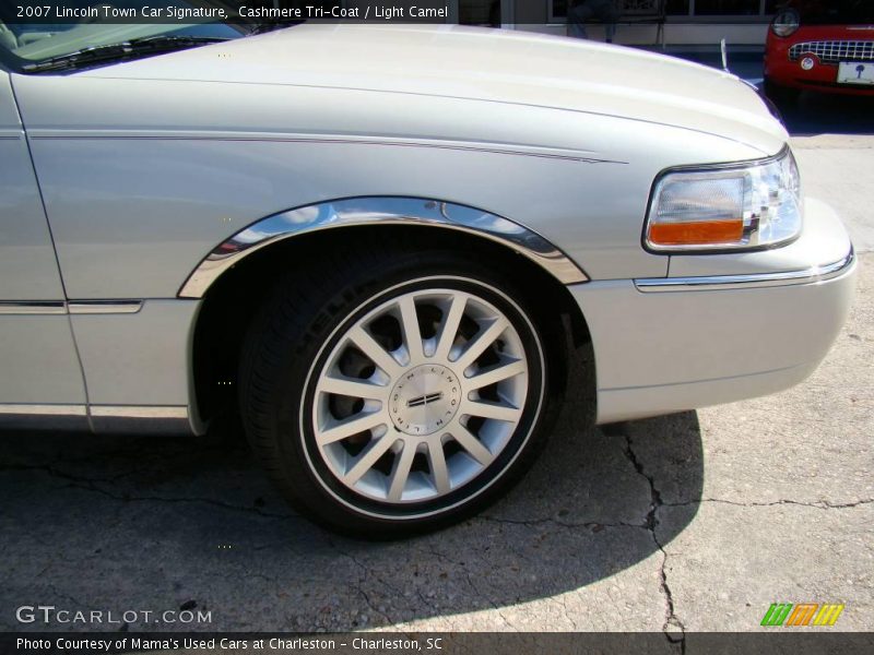 Cashmere Tri-Coat / Light Camel 2007 Lincoln Town Car Signature