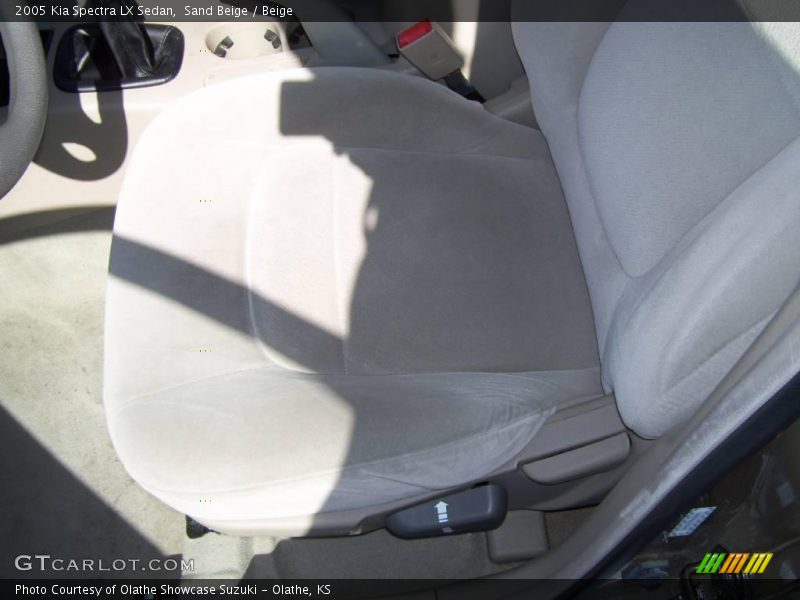 Sand Beige / Beige 2005 Kia Spectra LX Sedan