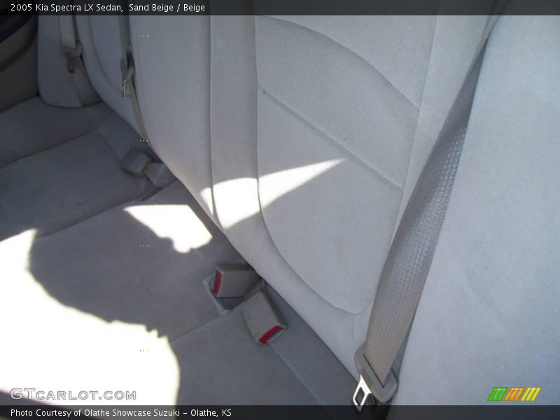 Sand Beige / Beige 2005 Kia Spectra LX Sedan