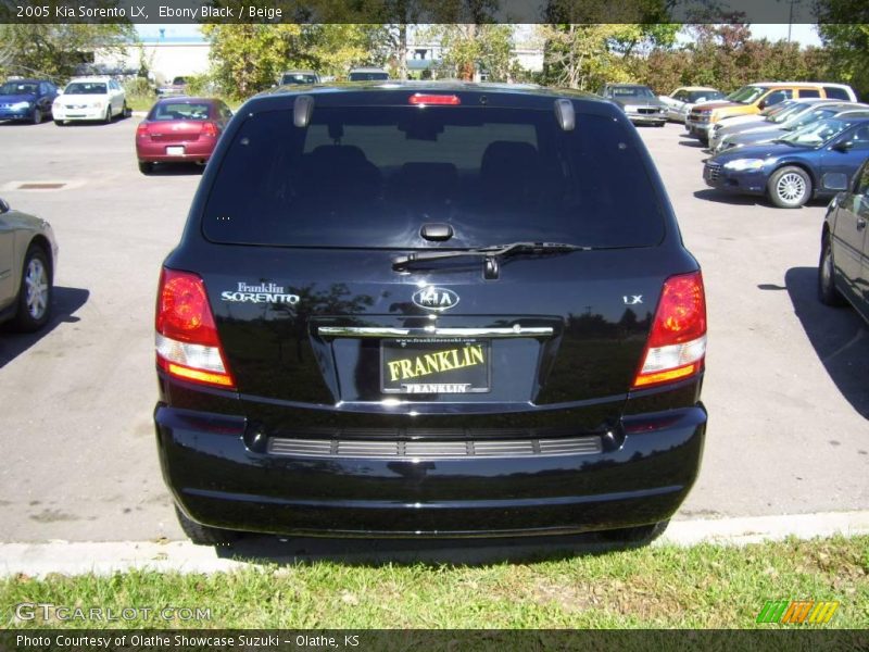 Ebony Black / Beige 2005 Kia Sorento LX